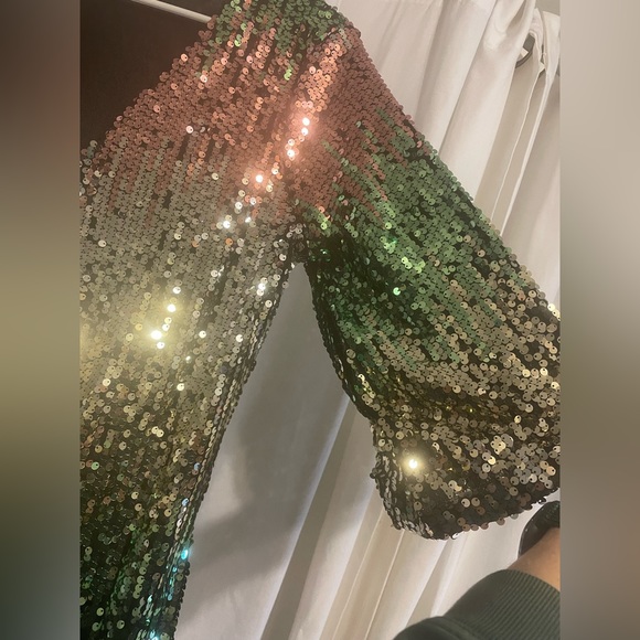 Multi color sequin Cardigan. Size Large. Would look good on a size M as well. - Picture 7 of 7